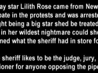 Känd broadway protester tvingat till remsan & blir tortured av morton county sheriffs avdelning endast &commat;captivecliniccom