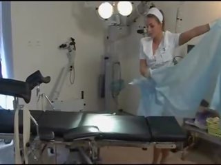 Terrific sairaanhoitaja sisään rusketus sukkahousut ja korot sisään sairaalan - dorcel