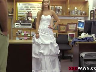ザ· 花嫁 と 彼女の 結婚式 ドレス