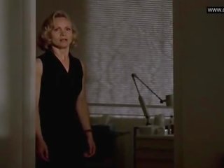 Renee soutendijk - naked, explicit masturbation, full frontal ulylar uçin film scene - de flat (1994)